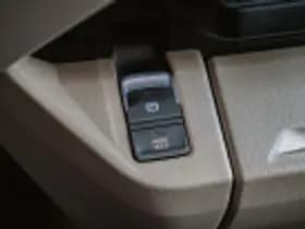 Volkswagen Multivan thumbnail 75