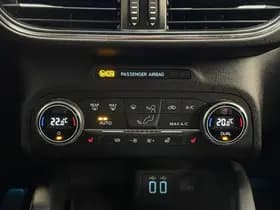 Ford Kuga 1.5 EcoBoost Titanium thumbnail 16