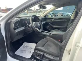 Volkswagen Passat Variant 1.5 eHybrid Business thumbnail 12