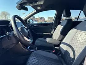Volkswagen T-Roc 1.5 TSI R-Line thumbnail 11