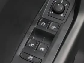 Volkswagen T-Cross Life Edition 1.0 TSI 116 pk thumbnail 18