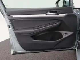 Volkswagen Golf Life Edition 1.5 eHybrid 204 PK thumbnail 16