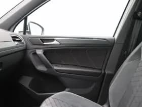 Volkswagen Tiguan 1.5 TSi 150 Pk Automaat R-Line thumbnail 33