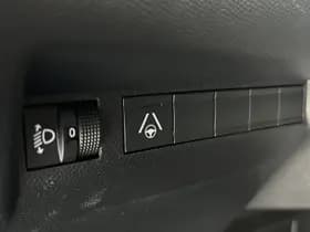 Peugeot 208 Hybrid 110 e-DCS6 Allure thumbnail 26