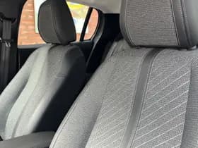 Peugeot 208 Hybrid 110 e-DCS6 Allure thumbnail 29