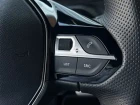 Peugeot E-2008 EV GT 54 kWh thumbnail 20