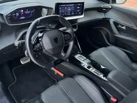 Peugeot E-2008 EV GT 54 kWh thumbnail 3