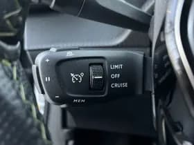 Peugeot E-2008 EV GT 54 kWh thumbnail 24