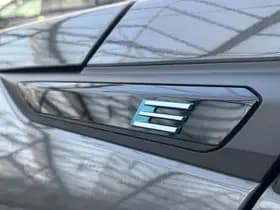 Peugeot E-2008 EV GT 54 kWh thumbnail 30