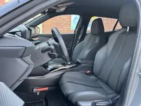 Peugeot E-2008 EV GT 54 kWh thumbnail 8