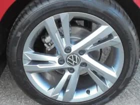 Volkswagen Golf thumbnail 12