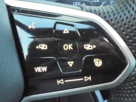 Volkswagen Golf thumbnail 26