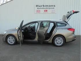 Ford Focus thumbnail 5