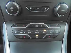 Ford S-Max thumbnail 37