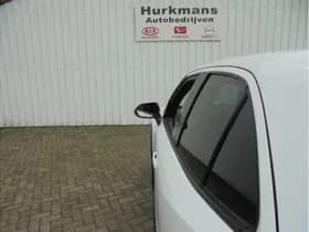 Toyota Yaris thumbnail 30