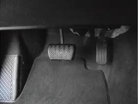 Toyota Yaris thumbnail 33