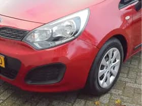 Kia Rio thumbnail 13