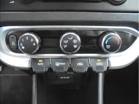 Kia Rio thumbnail 24