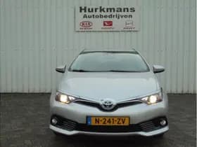 Toyota Auris thumbnail 2