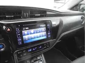 Toyota Auris thumbnail 32