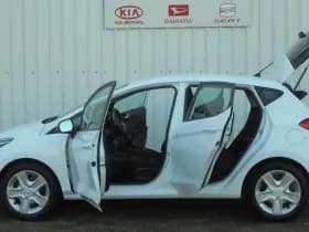 Ford Fiesta thumbnail 5