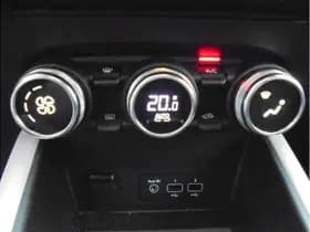 Renault Captur thumbnail 28