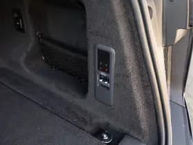 Land Rover Range Rover Sport 3.0 P460e Santorini Momentum Edition PHEV thumbnail 36