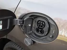 Jaguar F-Pace P400e PHEV R-Dynamic S thumbnail 25