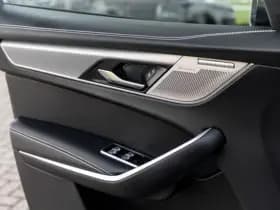 Jaguar F-Pace P400e PHEV R-Dynamic S thumbnail 40