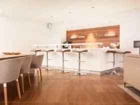 Jaguar F-Pace P400e PHEV R-Dynamic S thumbnail 57