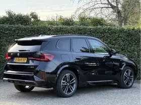 BMW X1 xDrive25e | M-Sport | Panorama | 19'' | Getint Glas | Camera thumbnail 2