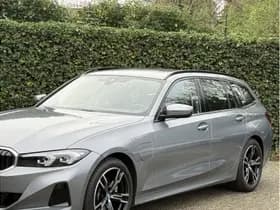 BMW 3 Serie Touring 320e | Camera | Sportstoel. | PDC voor + achter thumbnail 4