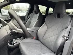 BMW IX xDrive60 | M-Sport Pro | Panorama Sky Lounge | Driv. Ass. Prof. | Harman/Kardon | Act. Steering thumbnail 5