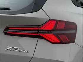 BMW X3 30e xDrive | M-Sport Pro | 21'' | Panorama | Harman/Kardon | Driv. Ass. Plus | Stuur + Stoelverw. | Elek. Trekhaak thumbnail 3