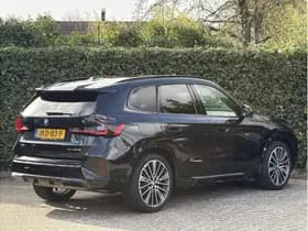 BMW X1 xDrive25e | M-Sport Pro | 20'' | Panorama | Stuur + Stoelverw. | Elek. Trekhaak | Camera