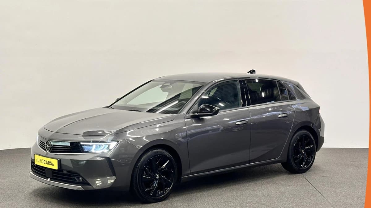 Opel Astra 1.2 130PK Aut. Edition — foto 1