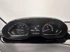 Peugeot 2008 1.2 PureTech Allure Aut. thumbnail 16