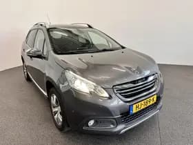 Peugeot 2008 1.2 PureTech Allure Aut. thumbnail 28