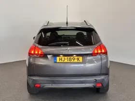 Peugeot 2008 1.2 PureTech Allure Aut. thumbnail 5
