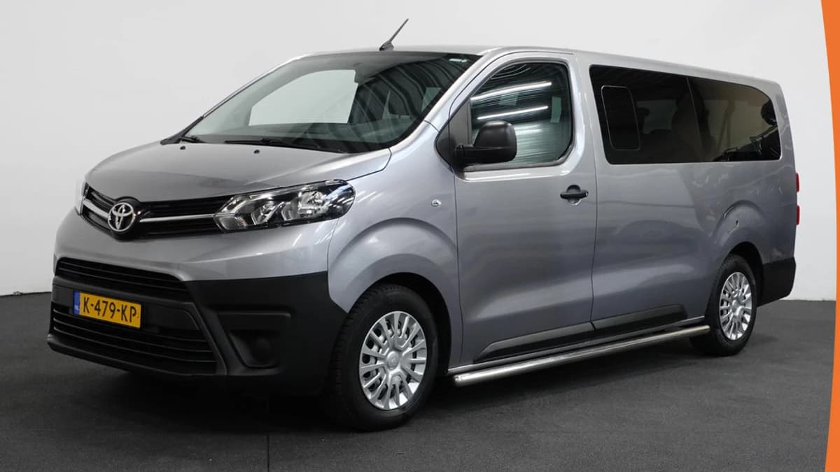 Toyota Proace Shuttle 1.5 D-4D Navigator Long L3H1 — foto 1