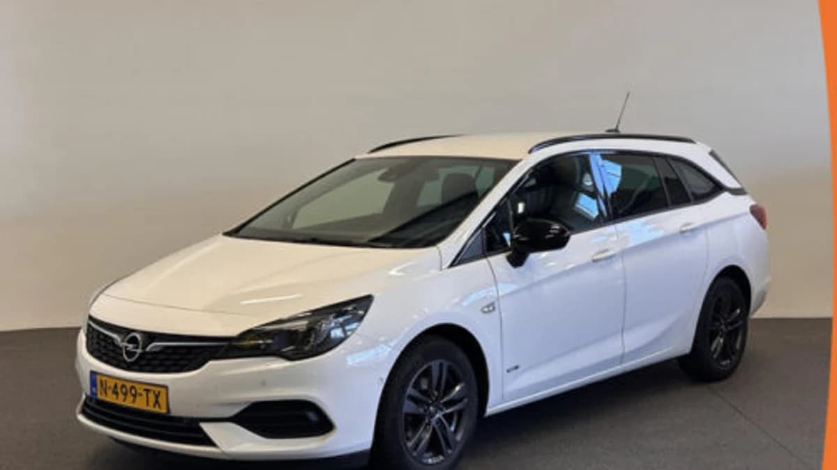 Opel Astra Sports Tourer 1.2 Design & Tech — foto 1