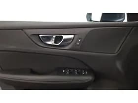 Volvo V60 2.0 B4 197 pk Automaat Momentum Pro thumbnail 21