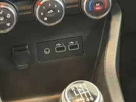 Renault Clio 1.0 TCe 90 Equilibre thumbnail 22