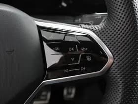 Volkswagen Golf 1.5 eTSI R-Line thumbnail 17