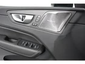 Volvo XC60 2.0 T6 398pk Plug-in hybrid AWD Plus Dark thumbnail 15