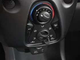 Toyota Aygo 1.0 VVT-i x-fun thumbnail 3