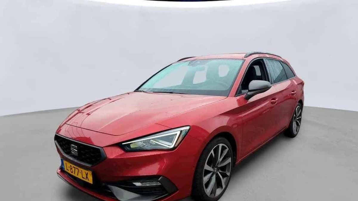 SEAT Leon Sportstourer 1.5 TSI FR Business Intense — foto 1