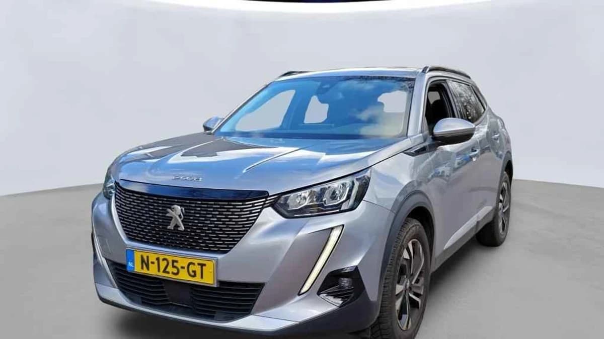 Peugeot 2008 1.2 PureTech Blue Lease Allure — foto 1