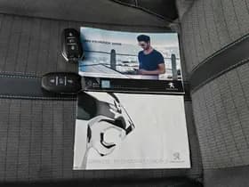 Peugeot 2008 1.2 PureTech Blue Lease Allure thumbnail 13