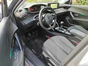 Peugeot 2008 1.2 PureTech Blue Lease Allure thumbnail 3